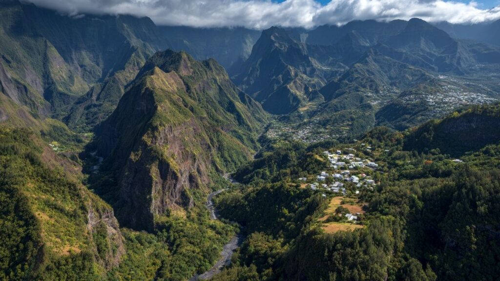 Comment se spécialiser dans le tourisme à La Réunion ?